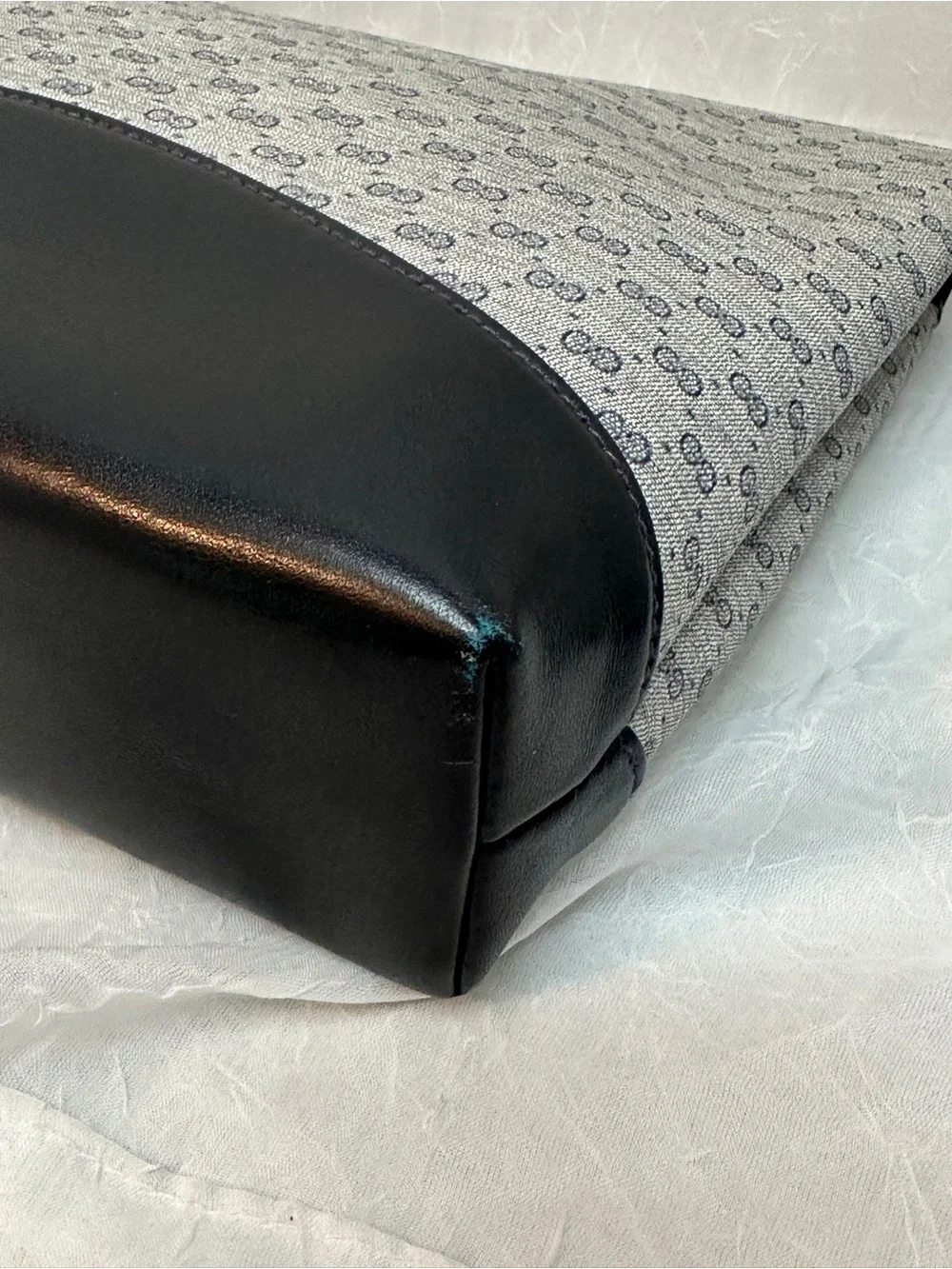 Gucci Gray/Navy/ Black-Midnight Blue Monogram Crossbody w zipper pull